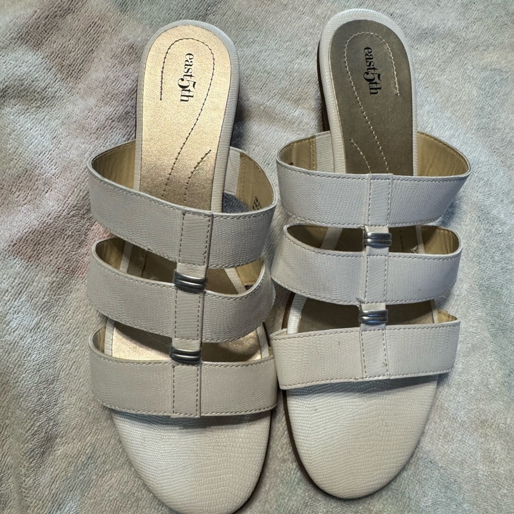 East 5th Women's Tan Sandals